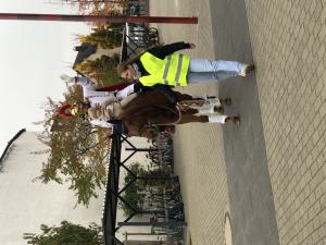 St. Martin besucht die Kirschblütenschule